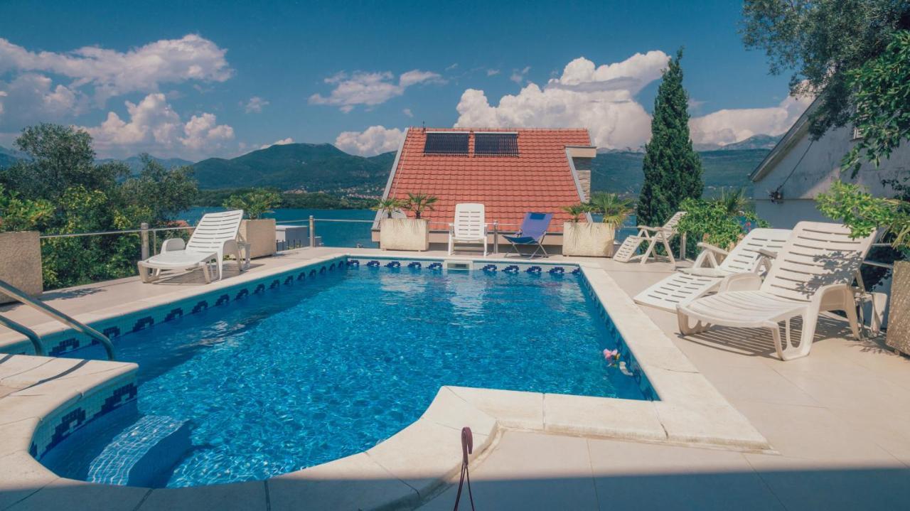Villa Tivat Exterior photo