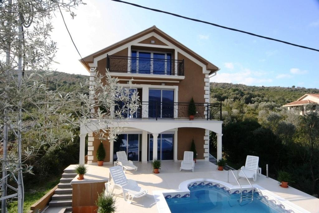 Villa Tivat Exterior photo
